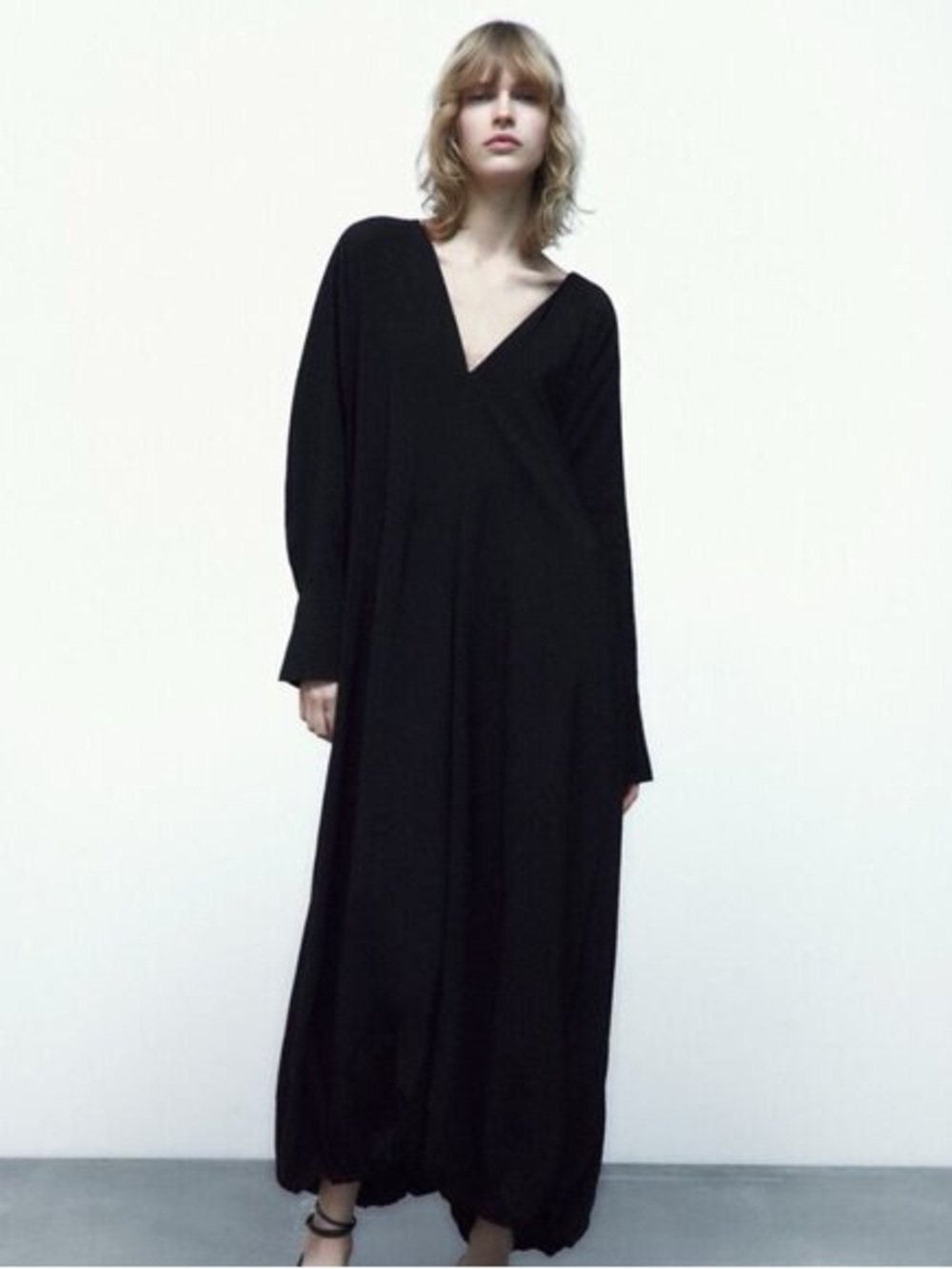 Zara The Moly Dress Black Voluminous Balloon Hem V-Neck Maxi Dress XS-S Flaw